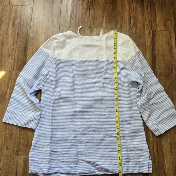 Tommy Bahama linen top Small - Picture 3 of 5